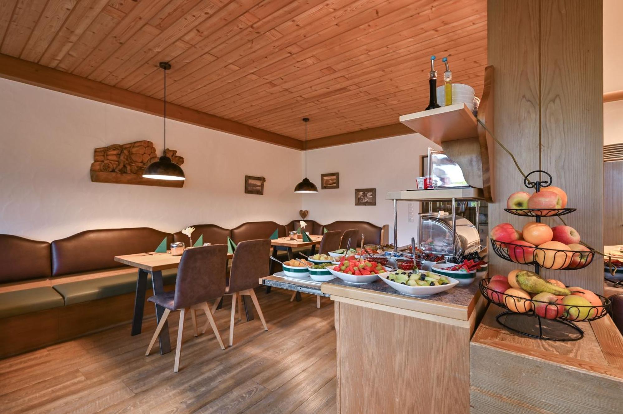 Alpenglühn Hotel 3*